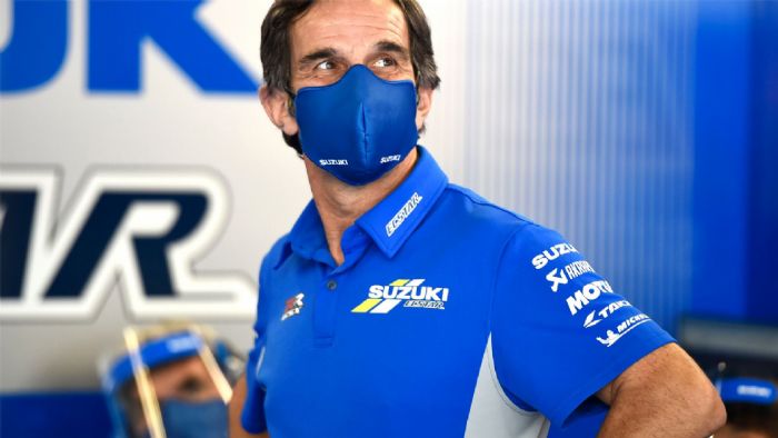O Davide Brivio με τα χρώματα της ομάδας MotoGP, Suzuki Ecstar. O Davide Brivio με τα χρώματα της ομάδας MotoGP, Suzuki Ecstar.