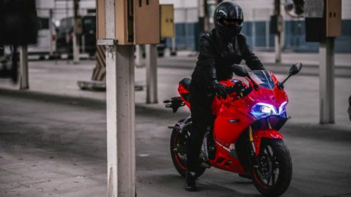 Φώτα τεχνολογίας LED