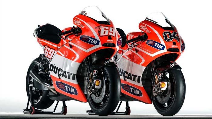 Η Ducati παρουσίασε κι επίσημα τις δύο αγωνιστικές Desmosedici GP13 που θα αγωνιστούν στο φετινό πρωτάθλημα MotoGP. 