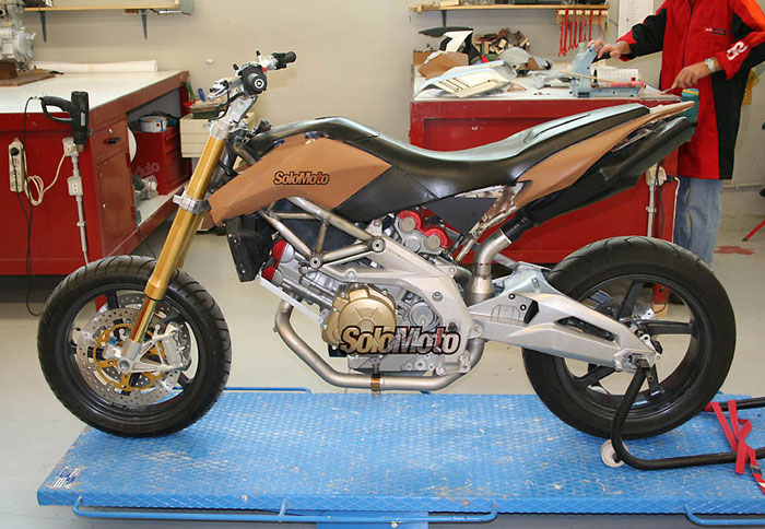 Aprilia Dorsoduro 1200 στο Μιλάνο;