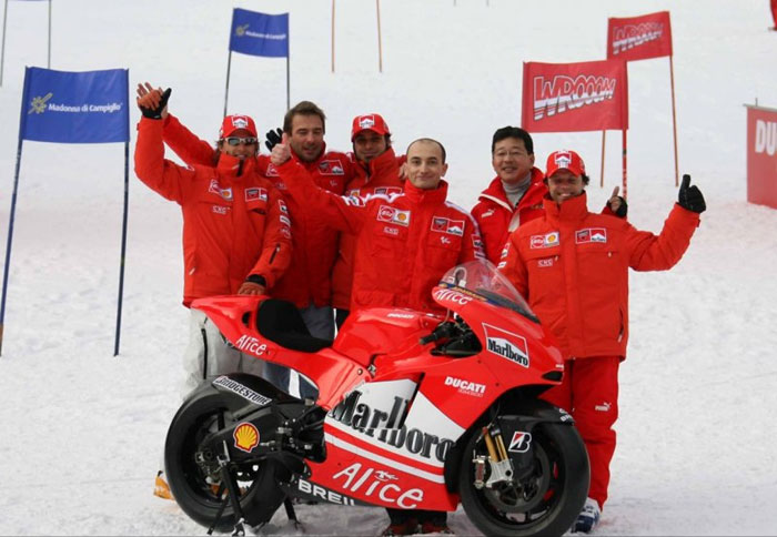 Παρουσίαση της  Desmocedici GP6