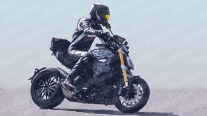 Τι μπορούμε να καταλάβουμε από αυτές τις spy pics; Τι αλλάζει στο μοντέλο; 