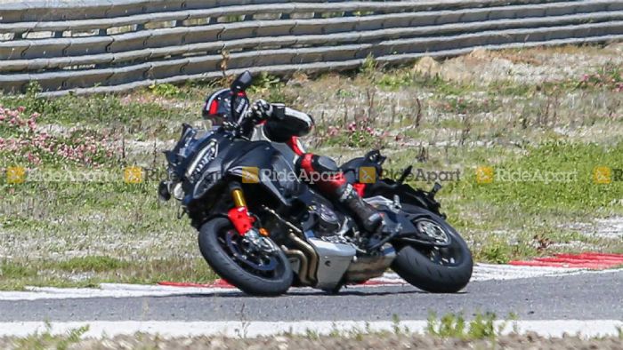 Μία από τις πολύ λίγες εικόνες της νέας Multistrada V4 Pikes Peak, που είδαν το Μία από τις πολύ λίγες εικόνες της νέας Multistrada V4 Pikes Peak, που είδαν το φως της δημοσιότητας.