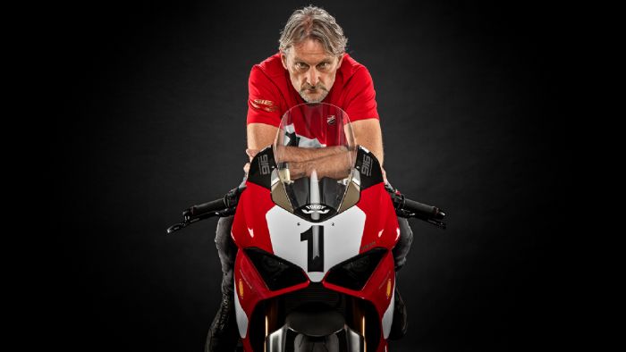 Δείτε όσο καταλαβαίνετε: Αυτές είναι οι πρώτες φωτό της Ducati Panigale V4 25 Anniversario 916 