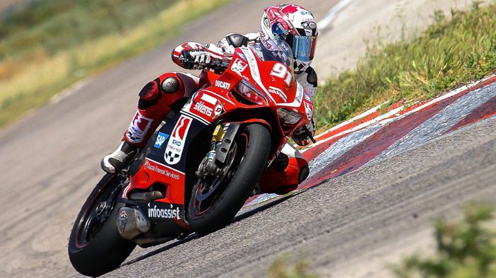 Ο Λευτέρης Πίππος κατέλαβε την 3η θέση στο 2ο αγώνα του Πανελληνίου Πρωταθλήματος Ταχύτητας Μοτοσικλέτας, στα Μέγαρα, και είναι 1ος στη βαθμολογία.