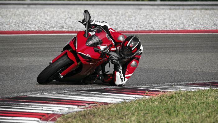 Η συνεργασία της Ducati με την ιταλική κατασκευάστρια παιχνιδιών Peg Perego φέρνει στις βιτρίνες κάτι μοναδικό: Mια σειρά από παιδικές ηλεκτρικές μοτοσυκλέτες, σχεδιασμένες για να μυήσουν τα παιδιά στ