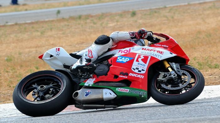 Κρίμα για τον τραυματισμό του Παπασταύρου, σε μία περίοδο μεγάλης φόρμας. Του αξίζουν συγχαρητήρια για τη μαχητικότητα του!