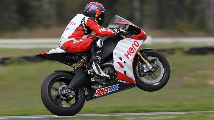 Η ομάδα Hero EBR πήρε το πράσινο φως από FIM και Dorna, και ετοιμάζεται για το W Η ομάδα Hero EBR πήρε το πράσινο φως από FIM και Dorna, και ετοιμάζεται για το WSBK του 2014!