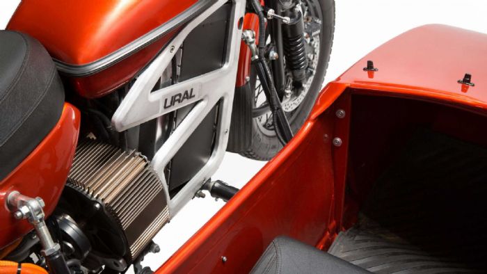 Ural cT: Ηλεκτρική με καλάθι