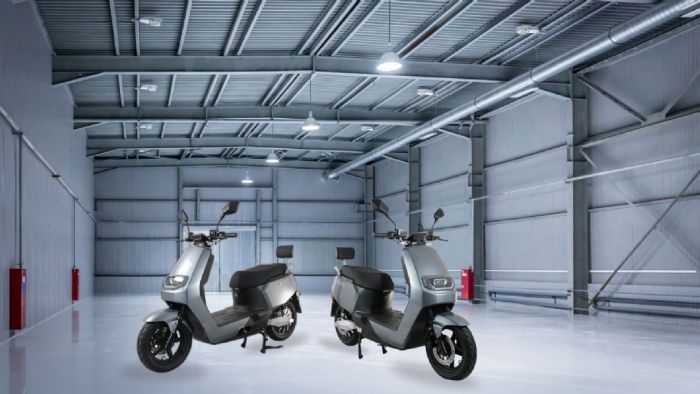 Το ηλεκτρικό scooter JS3 έρχεται να καλύψει τις ανάγκες αστικής μετακίνησης με ισχύ 3000W και τελική ταχύτητα 25 km/h, προσφέροντας εύκολη και νόμιμη οδήγηση χωρίς δίπλωμα.