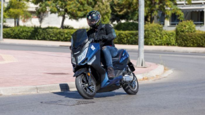 E-Ride E-R Max: Ηλεκτρικό GT με 130 χλμ./ώρα τελική