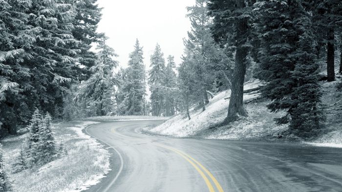 Ο χειμώνας σηματοδοτεί και το τέλος της δίτροχης απόλαυσης; Όχι κατηγορηματικά! Ο χειμώνας σηματοδοτεί και το τέλος της δίτροχης απόλαυσης; Όχι κατηγορηματικά! Το μόνο που χρειάζεται είναι να ντυθούμε με τα σωστά, εξειδικευμένα, μοτοσικλετιστικά ρούχα!