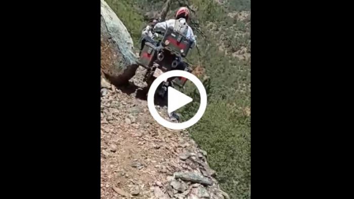 VIDEO: Ολική καταστροφή μετά από πτώση στο γκρεμό