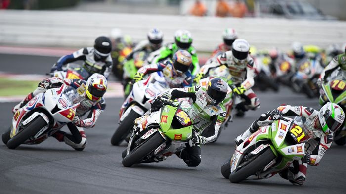 Το Παγκόσμιο Supersport θα κινηθεί ακόμη περισσότερο σε Superstock λογική, οπότε Το Παγκόσμιο Supersport θα κινηθεί ακόμη περισσότερο σε Superstock λογική, οπότε ο αντίστοιχος Ευρωπαϊκός θεσμός μοιραία καταργείται.