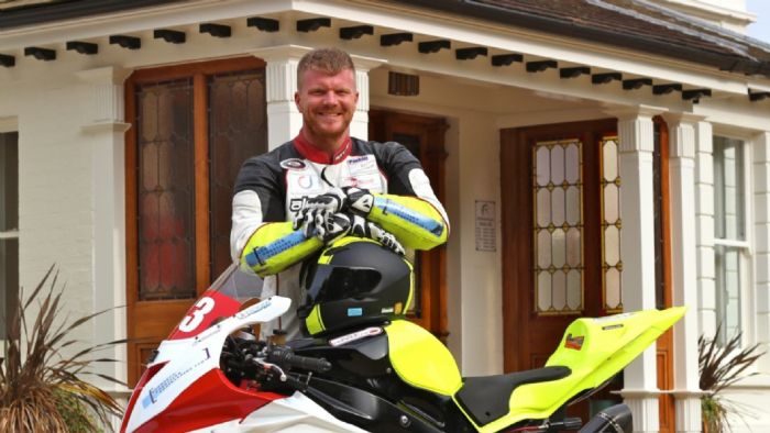 O άτυχoς αναβάτης Mark Fincham. O άτυχoς αναβάτης Mark Fincham.