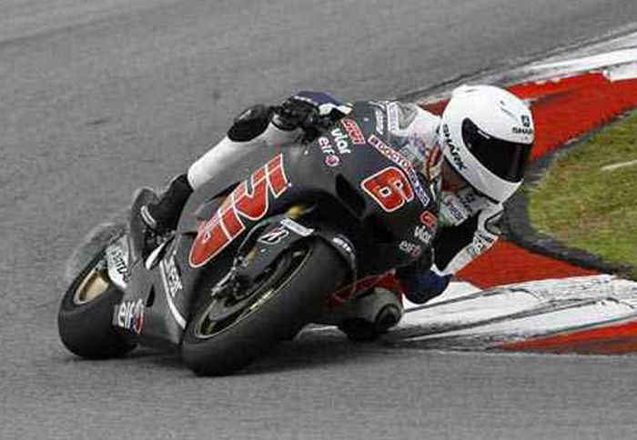 Ο Stefan Bradl θα πρέπει να αλλάξει το οδηγικό του στιλ για να γίνει πιο ανταγωνιστικός στην μεγάλη κατηγορία του MotoGP. 