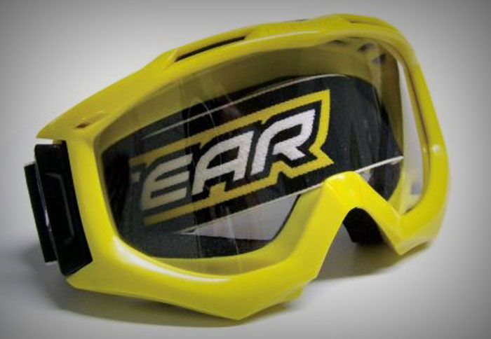 Διαθέτει αντιχαρακτική και αντιθαμβωτική ζελατίνα με σύστημα Tear off που αντικαθίσταται εύκολα.