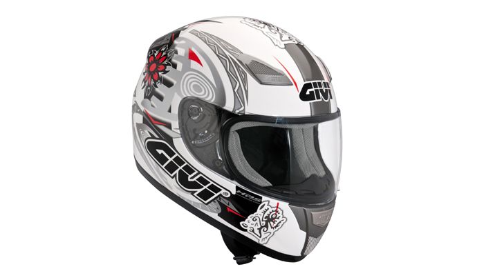 Ακόμη πιο προσιτό έγινε το Givi Teorema, το οποίο θα βρείτε στο e-shop της Bikers World σε τιμή προσφοράς.