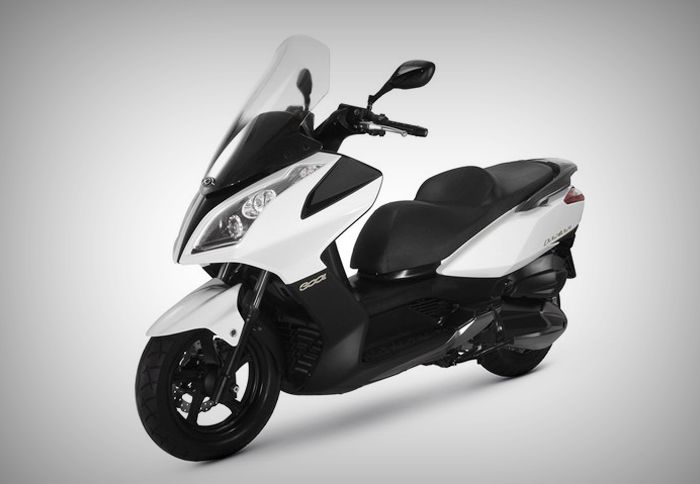 Η νέα σειρά γνήσιων αξεσουάρ της Kymco περιλαμβάνει ένα σύστημα πλάτης συνοδηγού Η νέα σειρά γνήσιων αξεσουάρ της Kymco περιλαμβάνει ένα σύστημα πλάτης συνοδηγού και μια σχάρα μεταφοράς.