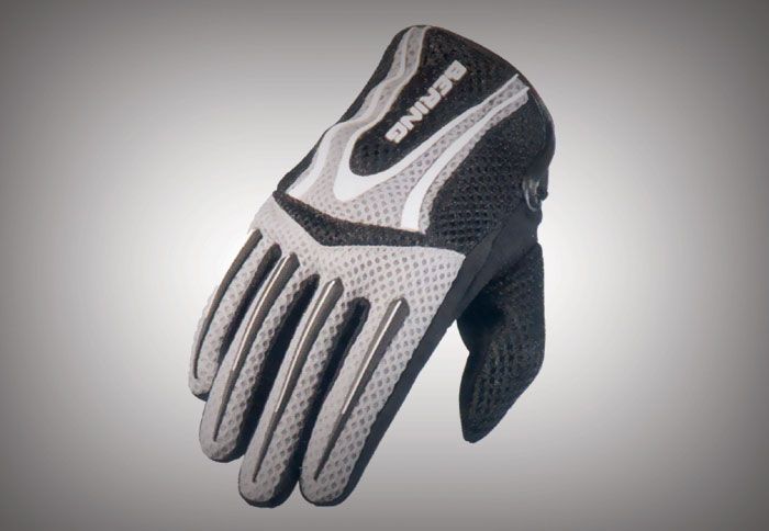 Φέρουν αντιολισθητικό υλικό στην παλάμη και είναι διαθέσιμα σε μεγέθη Τ6-Τ12.