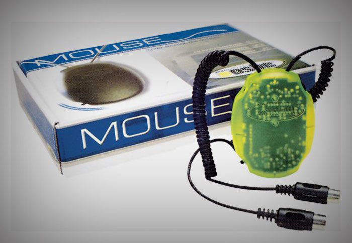 Έχει φίλτρο ήχου και υποδοχή για τη σύνδεση κινητού τηλεφώνου ή συσκευής ήχου.