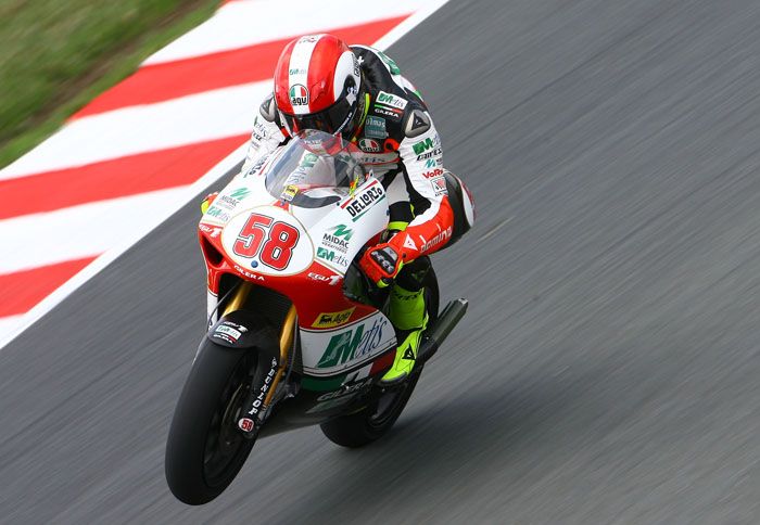 Ο Simoncelli έχει υπογράψει ήδη με τη Honda για την επόμενη σεζόν, παρολαυτά στο Ο Simoncelli έχει υπογράψει ήδη με τη Honda για την επόμενη σεζόν, παρολαυτά στον αγώνα θα είναι 100% συγκεντρωμένος.