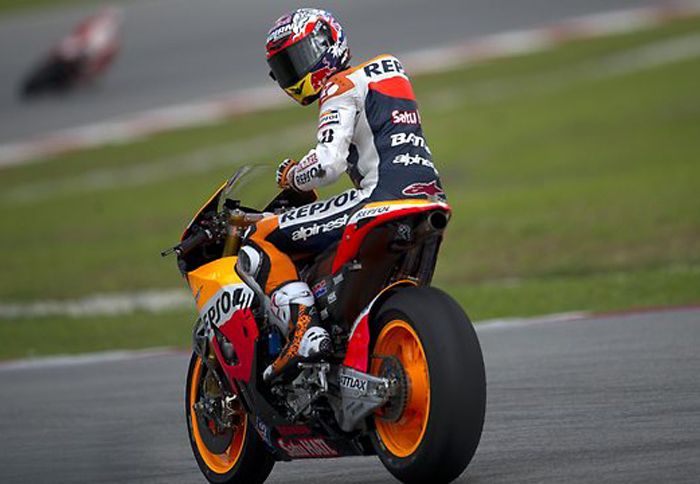 Πρώτη μέρα δοκιμών στη Sepang και ο Stoner πιθανόν λέει για ακόμα μια φορά... watch my back!