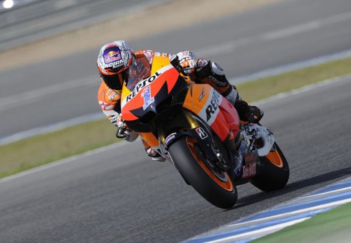 O Casey Stoner εκμεταλλεύτηκε στο έπακρο τα ελαστικά του, κερδίζοντας τον 2ο αγώνα της χρονιάς.