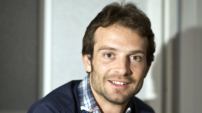 Είχαμε αναφερθεί στη μεταγραφική φήμη στο πρόσφατο παρελθόν, όμως τώρα ήρθε η επίσημη ανακοίνωση. Στην Pata Honda για το 2015, ο Sylvain Guintoli.