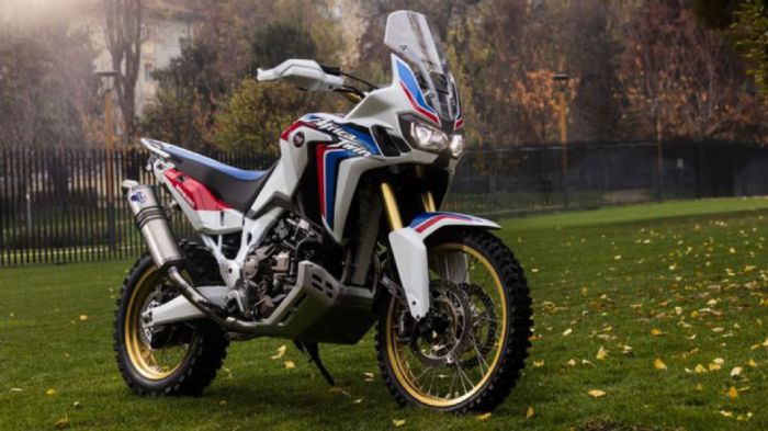 Χρυσές ζάντες και αλουμινένιο άβαφο ψαλίδι Χρυσές ζάντες και αλουμινένιο άβαφο ψαλίδι