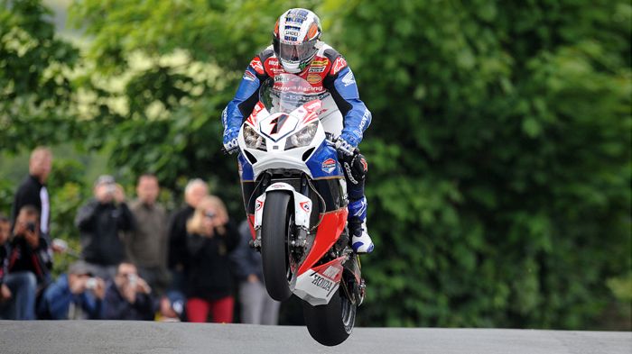 Αν και χωρίς εργοστασιακή υποστήριξη, η CF Moto, είναι η πρώτη κινέζικη εταιρία στο ΙΟΜΤΤ. Πρώτος κατασκευαστής από την Ανατολή ήταν φυσικά η Honda.