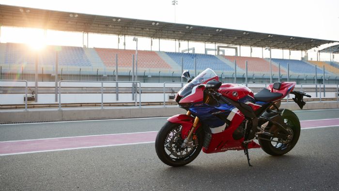 Honda: Φήμες για... ακόμη πιο σκληροπυρηνικό CBR 1000! Honda: Φήμες για... ακόμη πιο σκληροπυρηνικό CBR 1000!