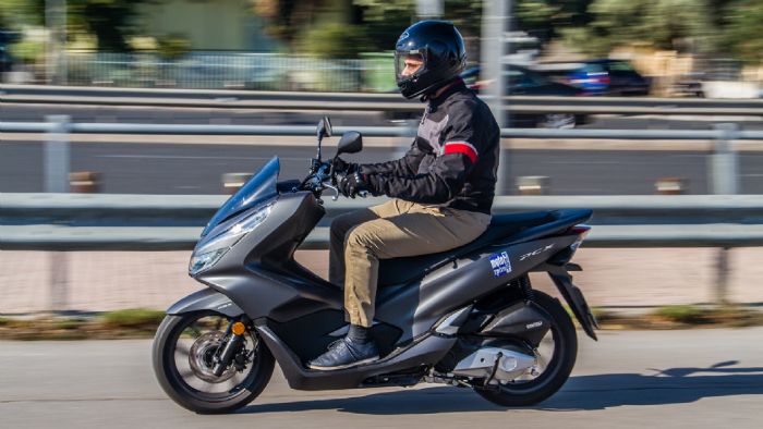 Δοκιμάζοντας το Honda PCX 125