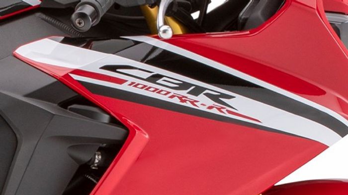 Θα δούμε αυτό το... αυτοκόλλητο στην νέα Honda Fireblade; 