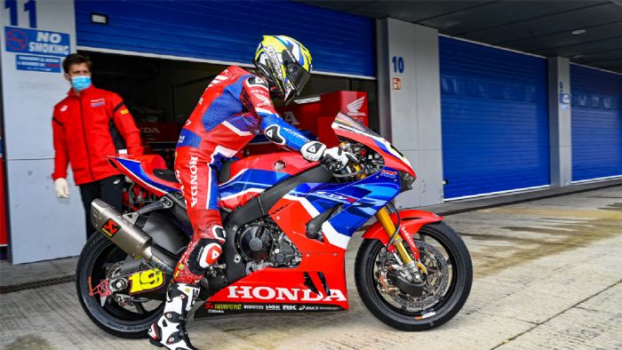 Η αγωνιστική Honda CBR WSBK του 2022 δεν θα έχει πλέον αναρτήσεις Ohlins και φρέ Η αγωνιστική Honda CBR WSBK του 2022 δεν θα έχει πλέον αναρτήσεις Ohlins και φρένα Brembo...