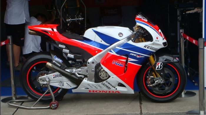 Καθυστερήσεις στην ανάπτυξη του RC ανακοίνωσε η Honda. Καθυστερήσεις στην ανάπτυξη του RC ανακοίνωσε η Honda.