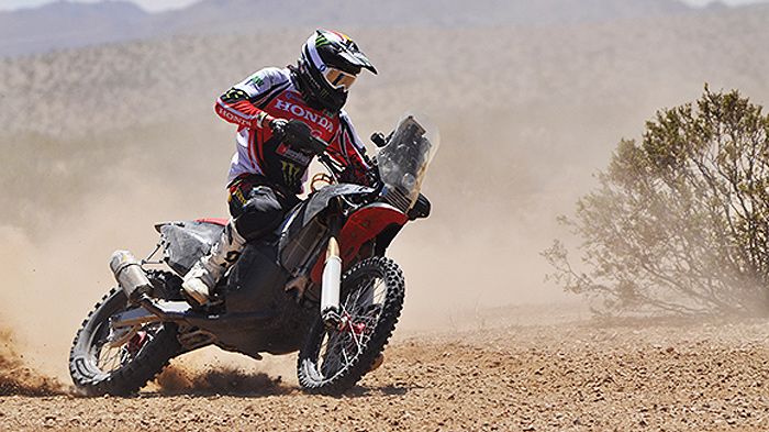 Με εντατικούς ρυθμούς ετοιμάζει η HRC το ολοκαίνουριο CRF450 Rally για το επόμενο Dakar.