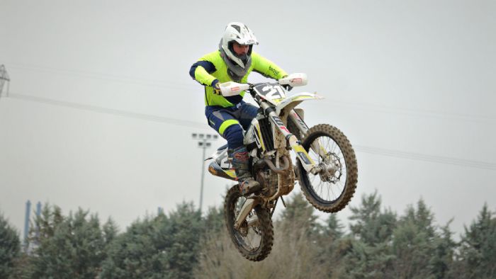 Στιγμιότυπα από τον αγώνα στην πίστα των Σερρών Στιγμιότυπα από τον αγώνα στην πίστα των Σερρών