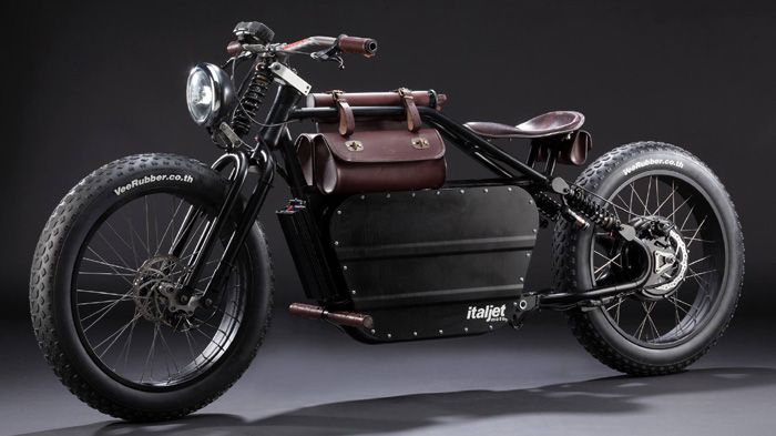 Το πρωτότυπο Mantra ξεχωρίζει για τη σχεδίαση που ξεπηδά από τις 10ετίες του 20 και 30. 