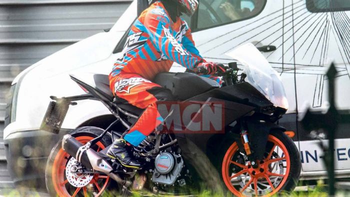 Nέο ΚΤΜ RC390 2020; 