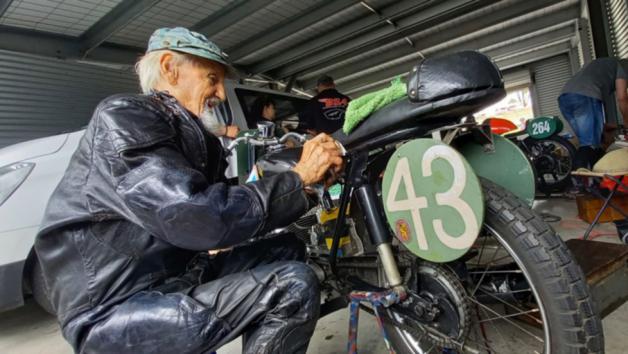 Νέο ρεκόρ Guinness για τον γηραιότερο αναβάτη που συμμετείχε σε αγώνα