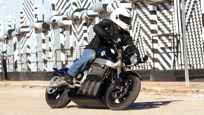 H καναδική Lito ανακοίνωσε πως ξεκινά την παραγωγή για το ηλεκτροκίνητο και εντυπωσιακό της power cruiser, Sora. 