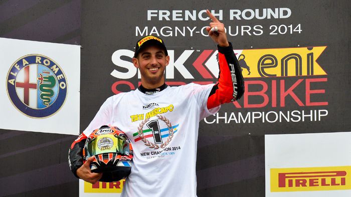 Πανευτυχής ο Mercado για την κατάκτηση του Παγκοσμίου Πρωταθλήματος Superstock,  με την Barni Racing Team Ducati.