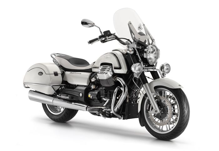 Το νέο California 1400 παρουσιάστηκε από τη Moto Guzzi σε δύο εκδόσεις, όπως ανα Το νέο California 1400 παρουσιάστηκε από τη Moto Guzzi σε δύο εκδόσεις, όπως αναμενόταν. Εδώ η έκδοση Touring.