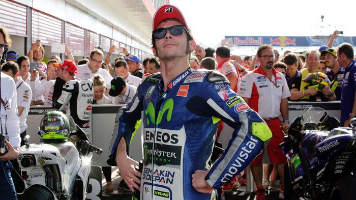 Μεγάλος, ανυπέρβλητος, απίθανος, master, διδάσκαλος, προφέσορας, καθηγητής, ακατάβλητος, ασταμάτητος. Valentino Rossi, και ο θρύλος συνεχίζει να γράφεται.