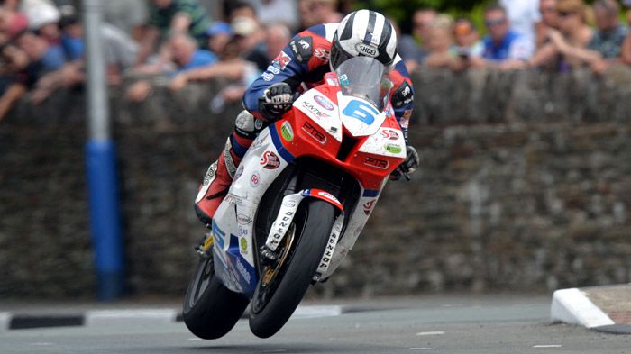 Ο πρώτος άνθρωπος που θα φτάσει ή θα ξεπεράσει σε μέση ωριαία τα 130 μίλια ανά ώρα στα Supersport στο IOMTT θέλει να είναι ο Michael Dunlop.