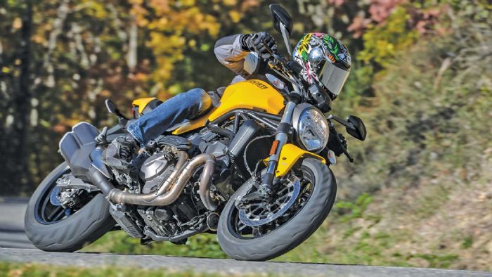 Οδηγούμε τη νέα Ducati Monster 821