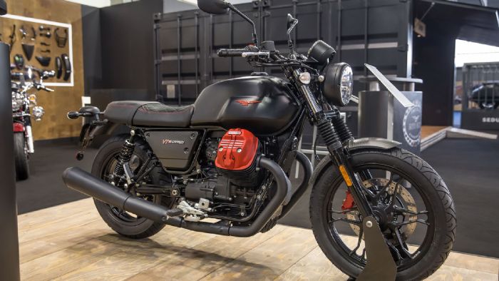 Πλέον μπορείτε να αποκτήσετε μία από τις μόλις 1.921 μοτοσυκλέτες V7 III Carbon, από οποιοδήποτε κατάστημα Moto Guzzi. 