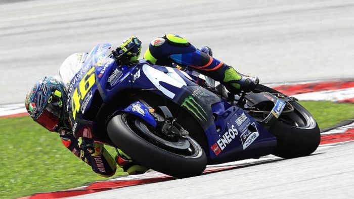 Υπέγραψε για δυο ακόμα χρόνια. Υπέγραψε για δυο ακόμα χρόνια.