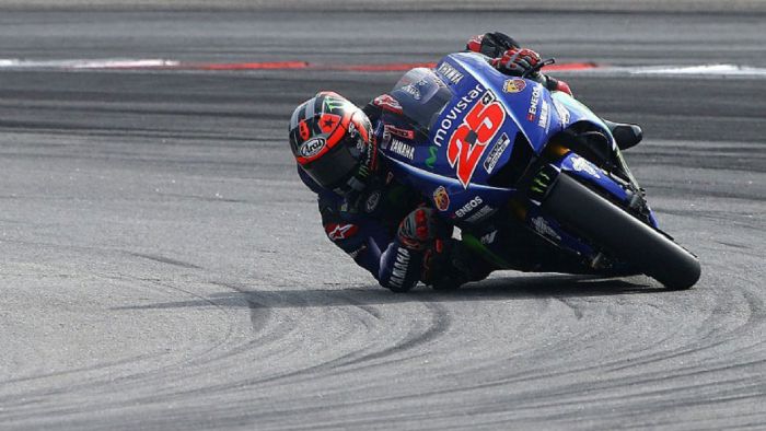 Τα προβλήματα πρόσφυσης άφησαν τον Ισπανό εκτός διεκδίκησης του τίτλου. Τα προβλήματα πρόσφυσης άφησαν τον Ισπανό εκτός διεκδίκησης του τίτλου.